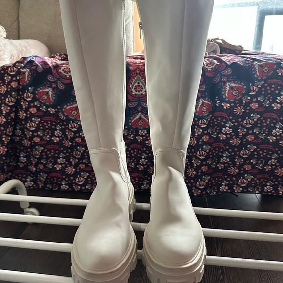 ASOS Wide Fit Boots - Picture 3 of 5